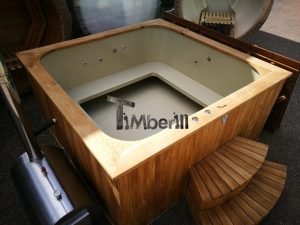 Badestamp i plast firkantet jacuzzi TimberIN 2