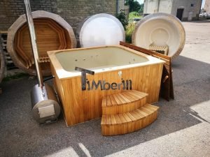 Badestamp i plast firkantet jacuzzi TimberIN 3